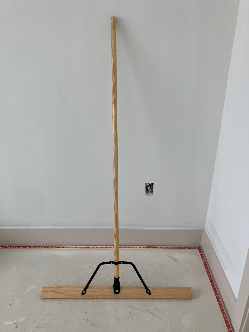 2-in-1 Darby ( Screeding & Floating purposes )